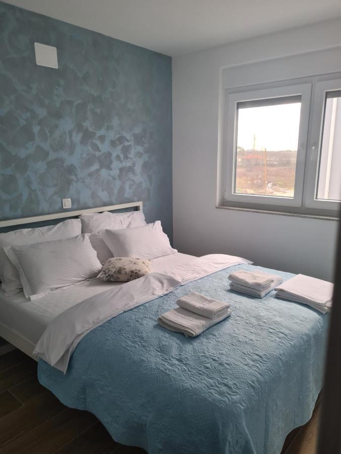 Villa Maris Нин Екстериор снимка